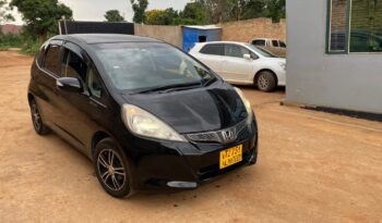 
										Honda Fit full									