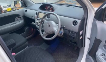 
										Toyota Sienta full									